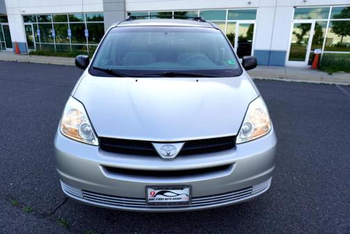 2005 Toyota Sienna LE