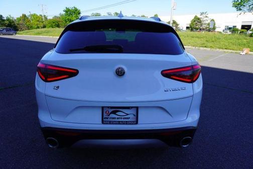 White 2018 Alfa Romeo Stelvio Base
