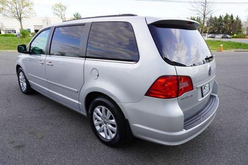 2012 Volkswagen Routan SE