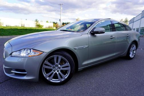 2012 Jaguar XJ Base