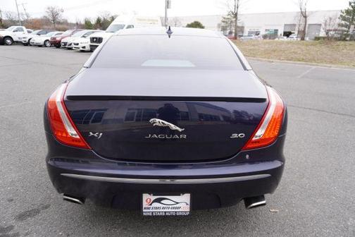 2015 Jaguar XJ Base