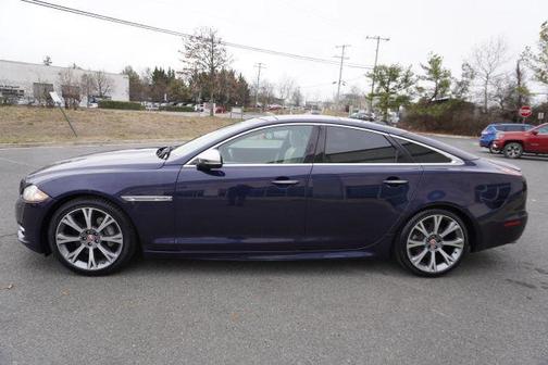 2015 Jaguar XJ Base