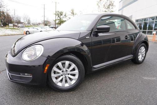 2016 Volkswagen Beetle 1.8T Wolfsburg Edition w/PZEV