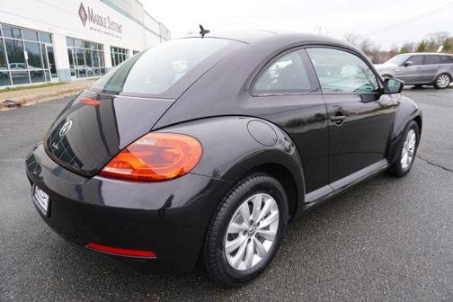 2016 Volkswagen Beetle 1.8T Wolfsburg Edition w/PZEV