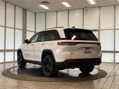 2023 Jeep Grand Cherokee Limited X