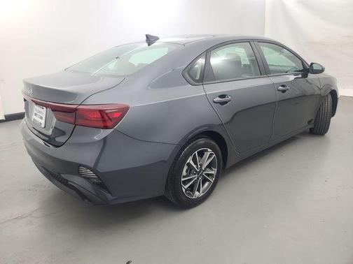 Gravity Gray 2024 Kia Forte LXS