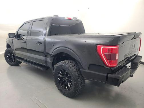 AGATE BLACK METALLIC 2022 Ford F-150 XLT