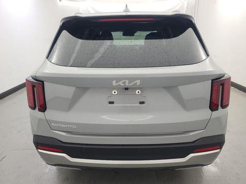 Wolf Gray 2025 Kia Sorento EX