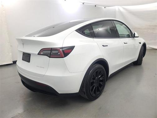 2024 Tesla Model Y Long Range Dual Motor All-Wheel Drive