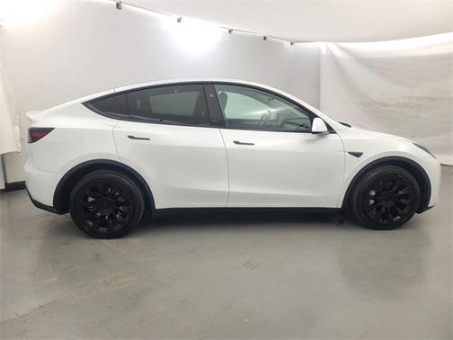 2024 Tesla Model Y Long Range Dual Motor All-Wheel Drive