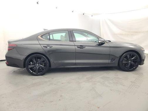 2023 Genesis G70 2.0T AWD