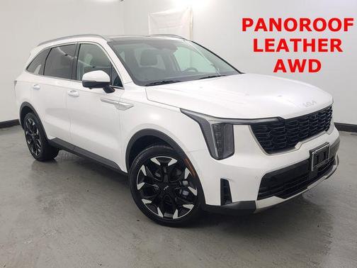 Glacial White Pearl 2025 Kia Sorento SX
