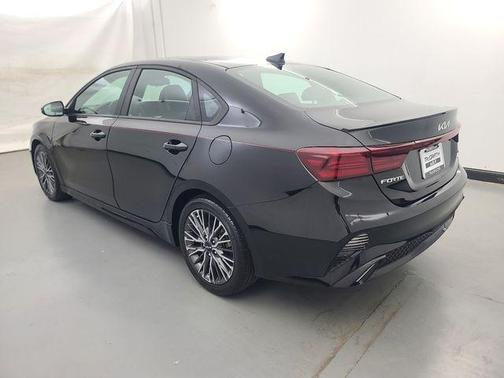 Aurora Black 2022 Kia Forte GT-Line