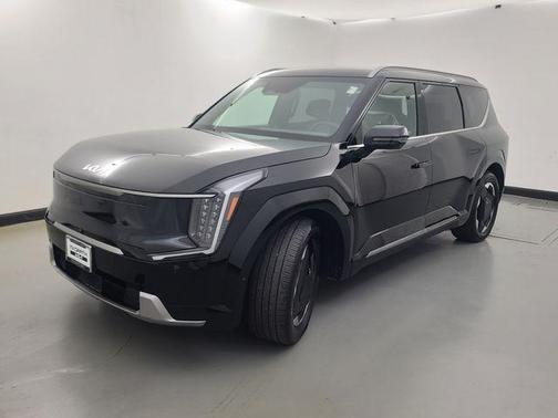 Aurora Black Pearl 2024 Kia EV9 Land