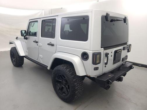 Bright Silver Metallic Clearcoat 2012 Jeep Wrangler Unlimited Sahara