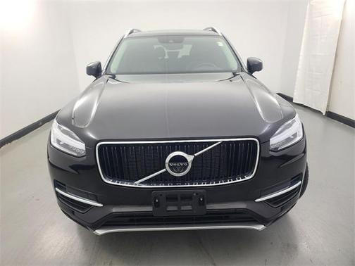 2018 Volvo XC90 T5 Momentum