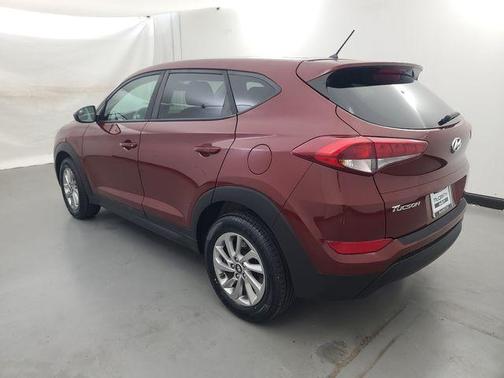 Gemstone Red 2018 Hyundai TUCSON SE