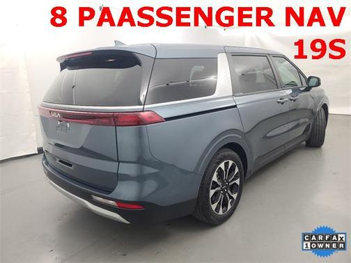 2024 Kia Carnival EX