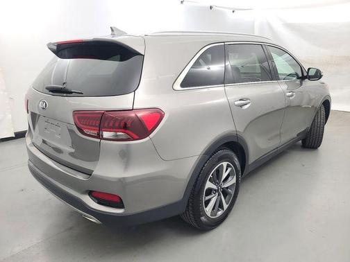 Titanium Silver 2019 Kia Sorento EX