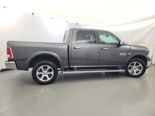 Granite Crystal Metallic Clearcoat 2016 RAM 1500 Laramie
