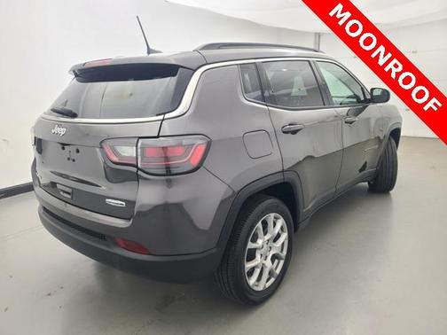 2022 Jeep Compass Latitude Lux
