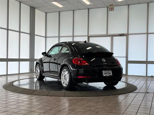 2013 Volkswagen Beetle 2.0T Fender Edition