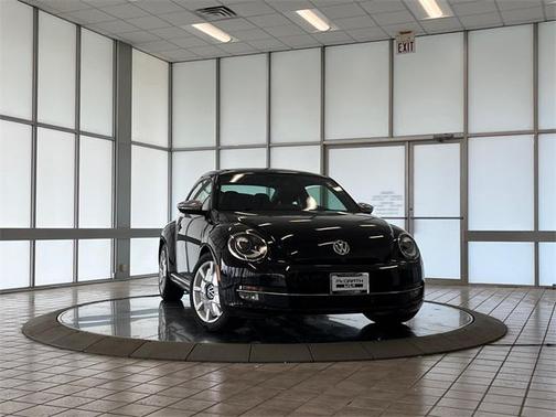 2013 Volkswagen Beetle 2.0T Fender Edition