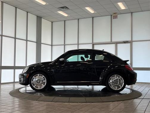 2013 Volkswagen Beetle 2.0T Fender Edition