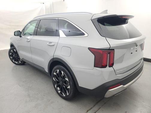 Wolf Gray 2025 Kia Sorento EX