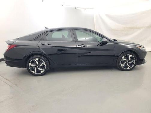 Onyx Black 2023 Hyundai ELANTRA SEL