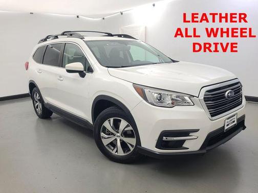Crystal White Pearl 2019 Subaru Ascent Premium 7-Passenger