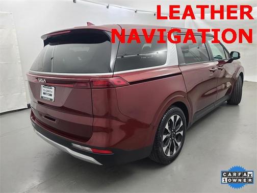 2023 Kia Carnival EX