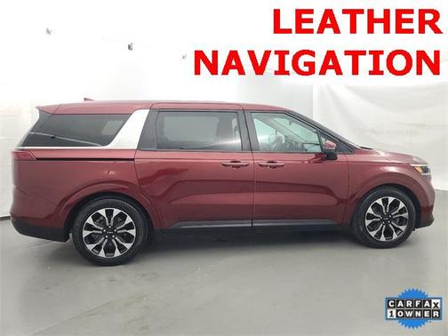 2023 Kia Carnival EX