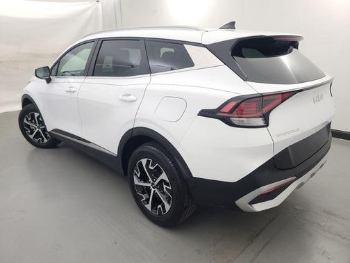 Glacial White Pearl 2023 Kia Sportage EX