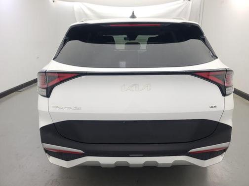 Glacial White Pearl 2023 Kia Sportage EX