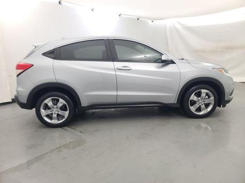 Lunar Silver Metallic 2019 Honda HR-V LX
