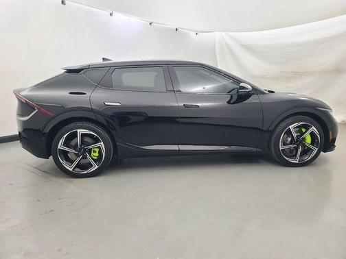 Aurora Black Pearl 2023 Kia EV6 GT