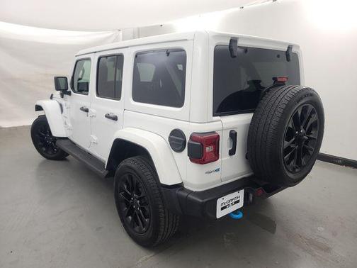 Bright White Clearcoat 2024 Jeep Wrangler 4xe Sahara