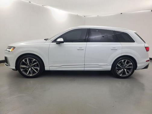 Glacier White Metallic 2022 Audi SQ7 4.0T Prestige