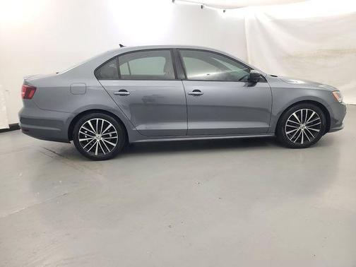 Platinum Gray Metallic 2016 Volkswagen Jetta 1.8T Sport