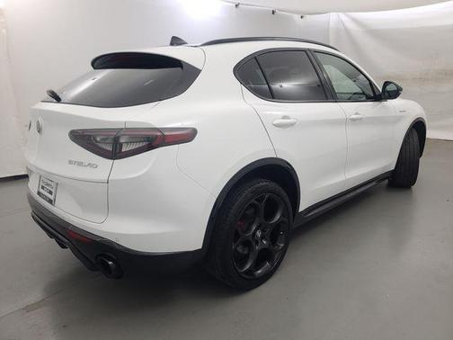 Alfa White 2024 Alfa Romeo Stelvio Veloce