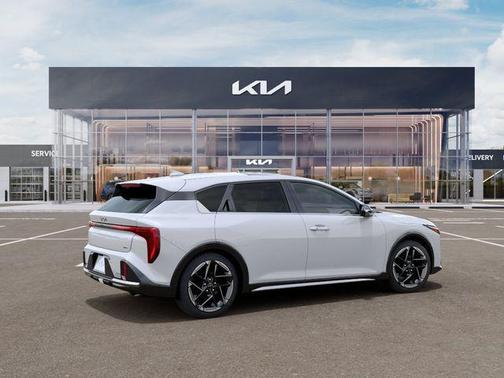 Snow White Pearl 2026 Kia K4 GT-Line