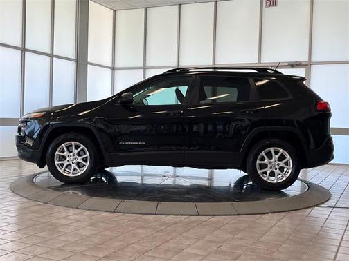 2017 Jeep Cherokee Sport