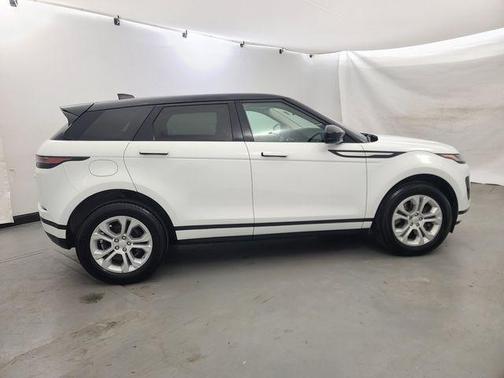 Yulong White Metallic 2020 Land Rover Range Rover Evoque S