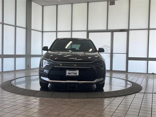 2023 Kia Niro LX