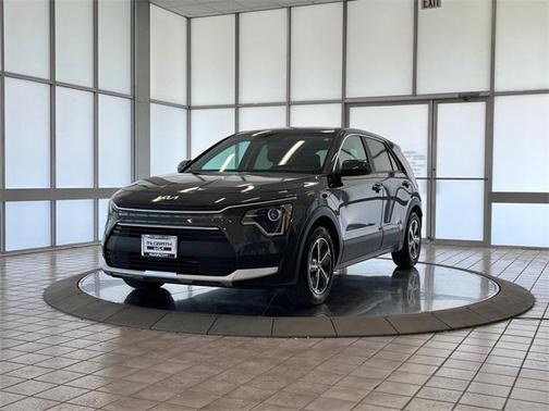 2023 Kia Niro LX