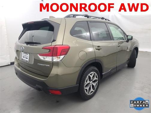 2022 Subaru Forester Premium