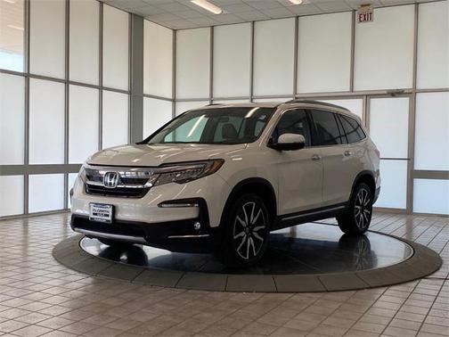 2019 Honda Pilot Touring 8-Passenger