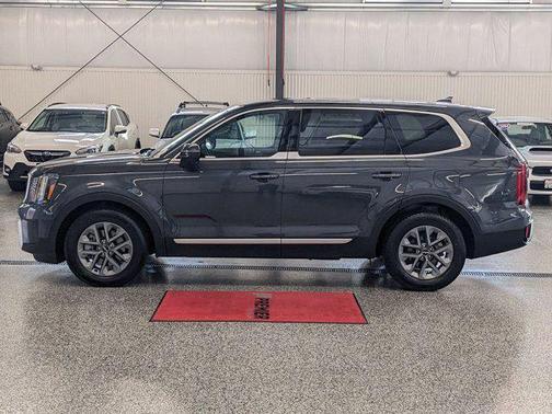 2024 Kia Telluride LX