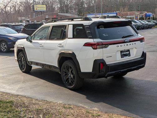 Crystal White Pearl 2026 Subaru Outback Limited XT